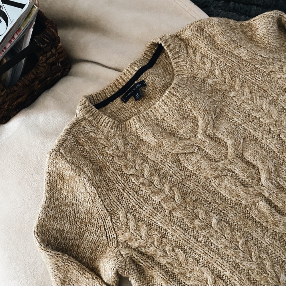 Tommy Hilfiger knit sweater